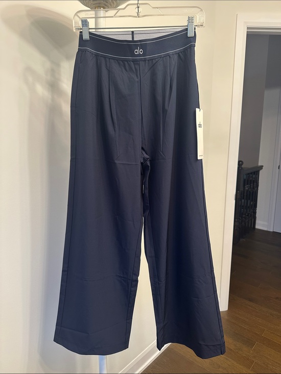 ALO Yoga Pants - ALO Yoga suit up trousers navy blue Wide-Leg sold out online